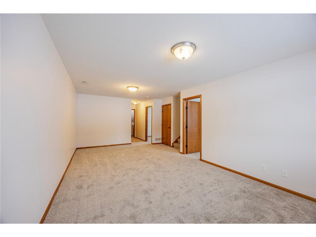 10751 Knollwood Lane Woodbury MN 55129 7015332 image22