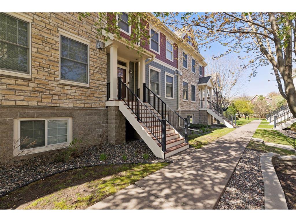 10756 Falling Water Lane #B Woodbury MN 55129 7060174 image1
