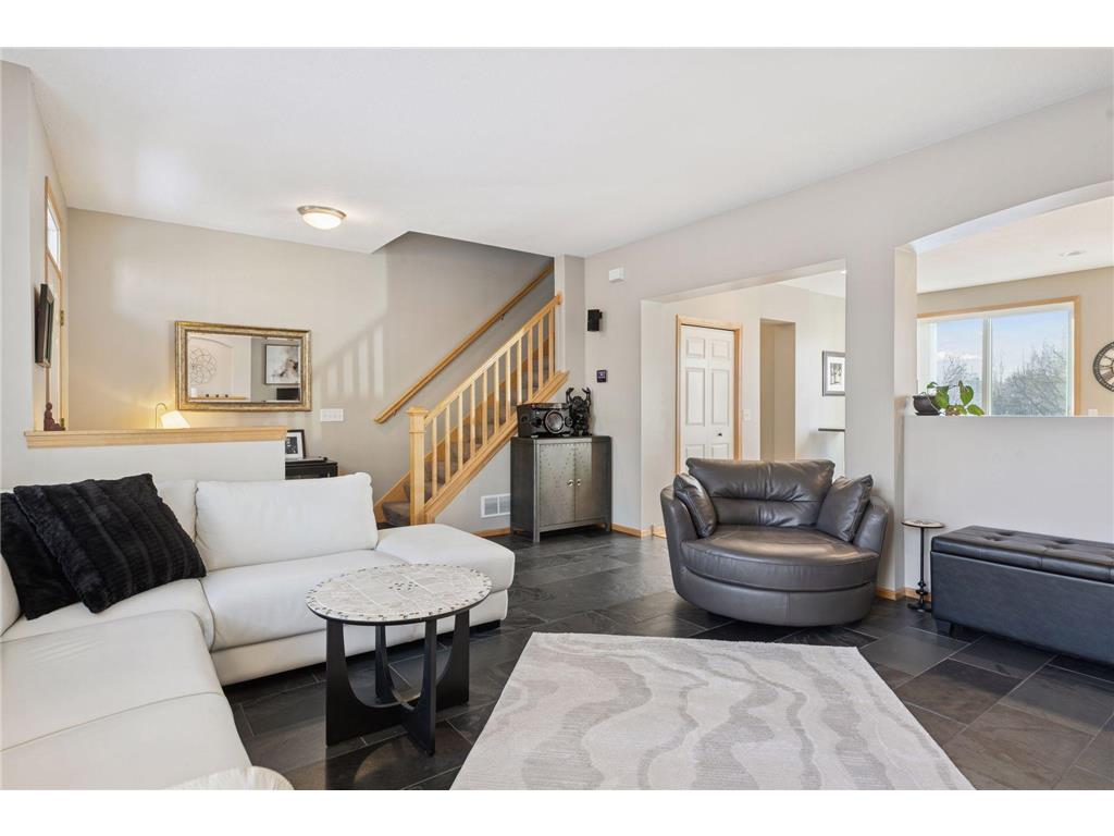 10756 Falling Water Lane #B Woodbury MN 55129 7060174 image8