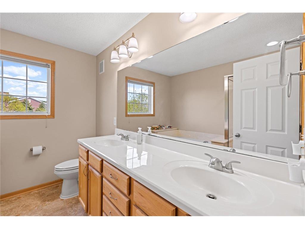 10756 Falling Water Lane #D Woodbury MN 55129 7079673 image11