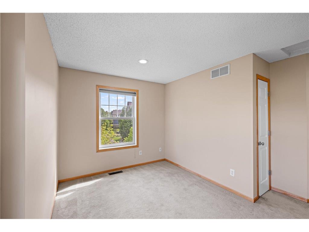10756 Falling Water Lane #D Woodbury MN 55129 7079673 image13