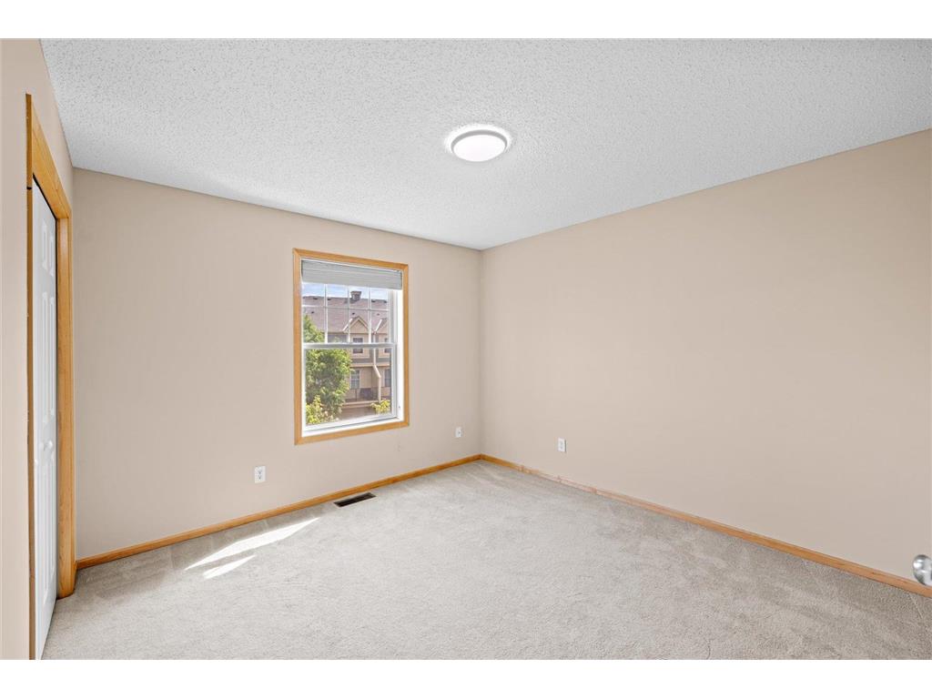 10756 Falling Water Lane #D Woodbury MN 55129 7079673 image15