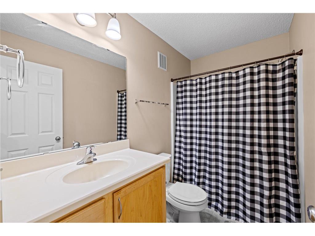 10756 Falling Water Lane #D Woodbury MN 55129 7079673 image17