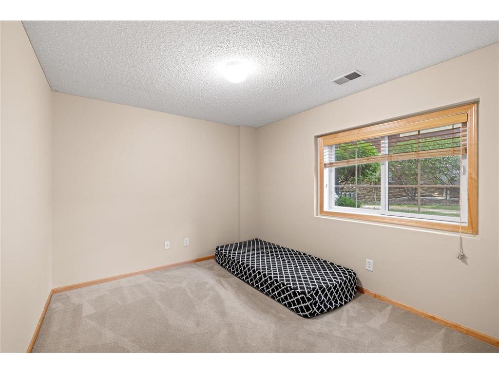 10756 Falling Water Lane #D Woodbury MN 55129 7079673 image19