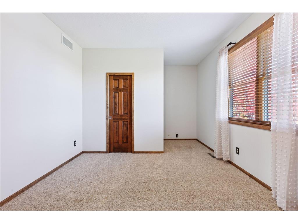 10758 Watersedge Lane Woodbury MN 55129 6805214 image53