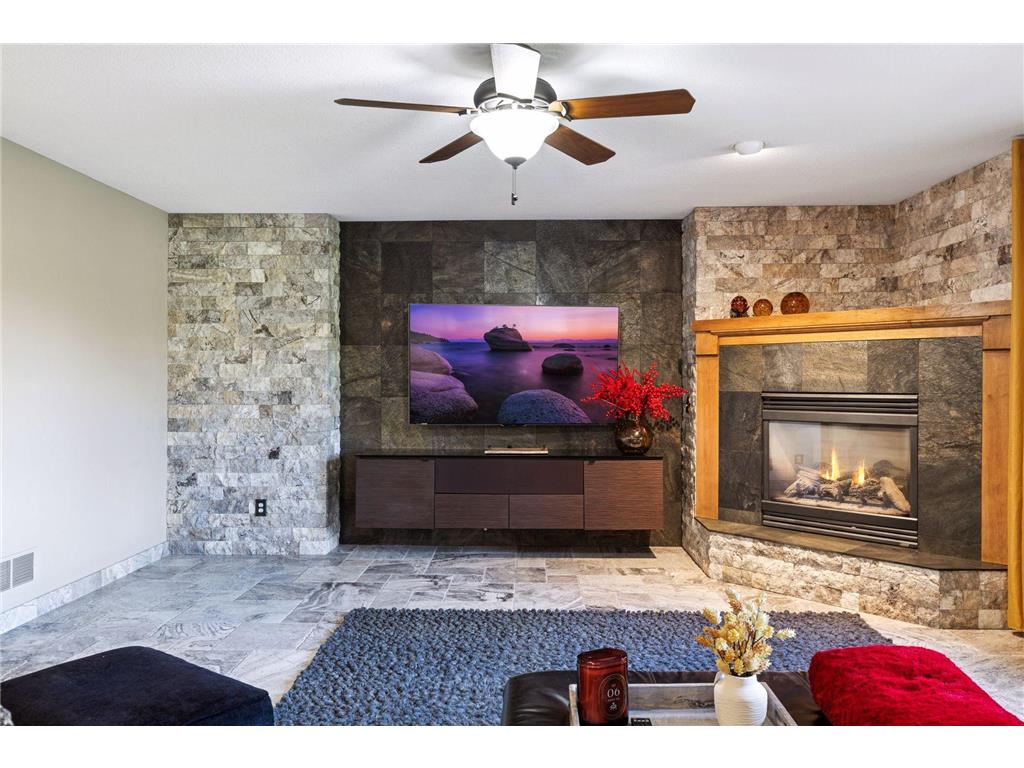 10758 Watersedge Lane Woodbury MN 55129 6805214 image64