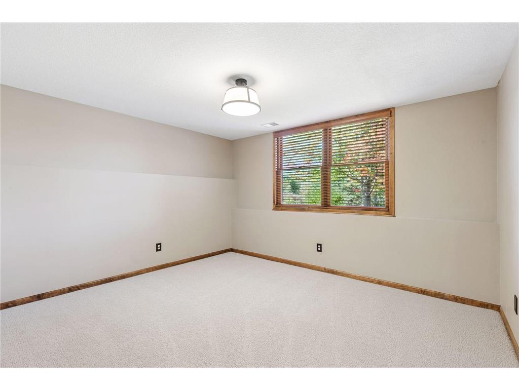 10758 Watersedge Lane Woodbury MN 55129 6805214 image76