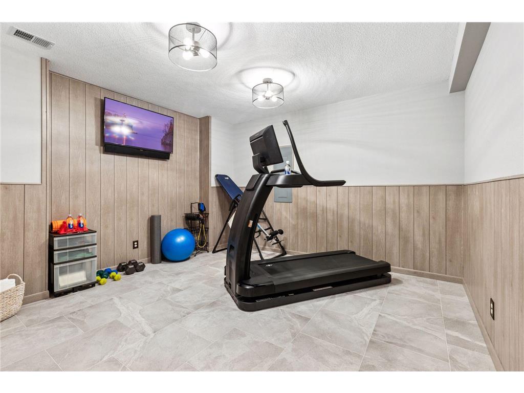 10758 Watersedge Lane Woodbury MN 55129 6805214 image81