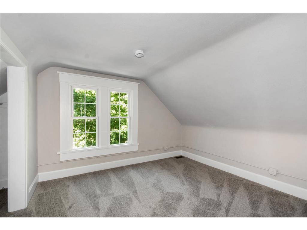 1076 Humboldt Avenue West Saint Paul MN 55118 6799070 image13