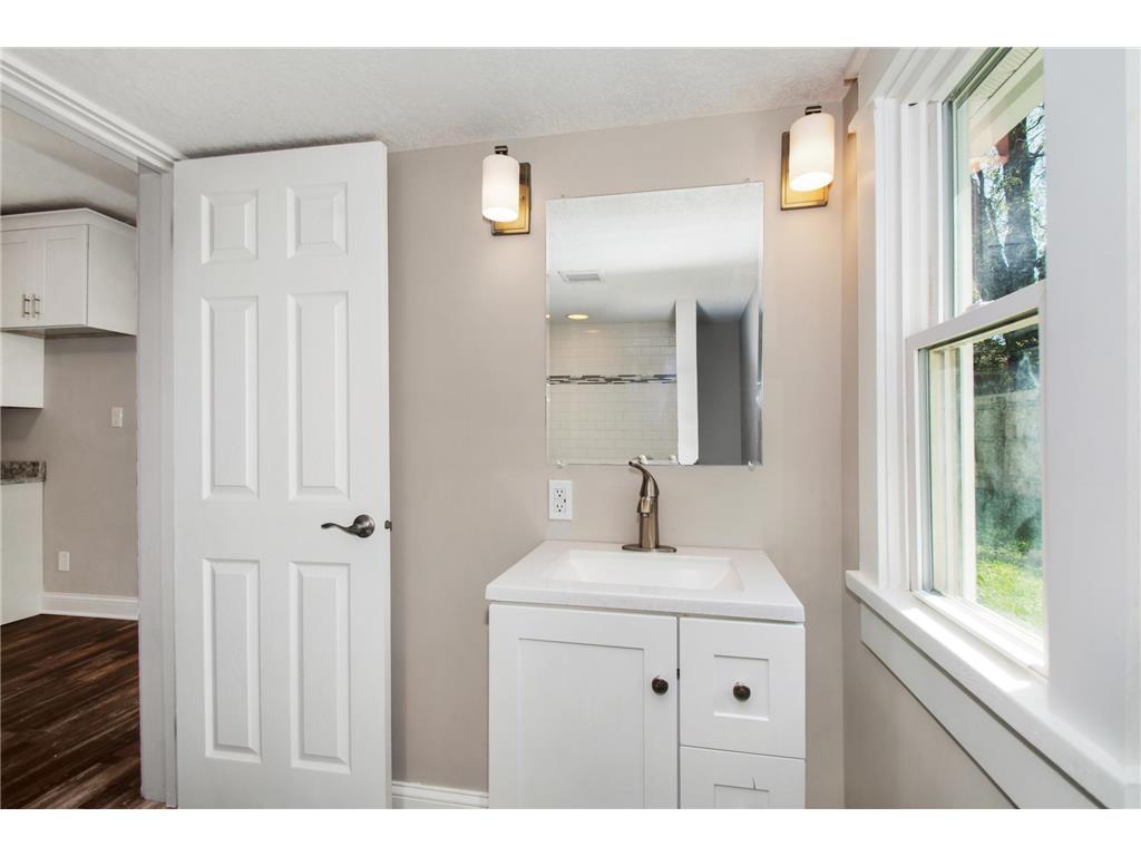 1076 Humboldt Avenue West Saint Paul MN 55118 6799070 image8