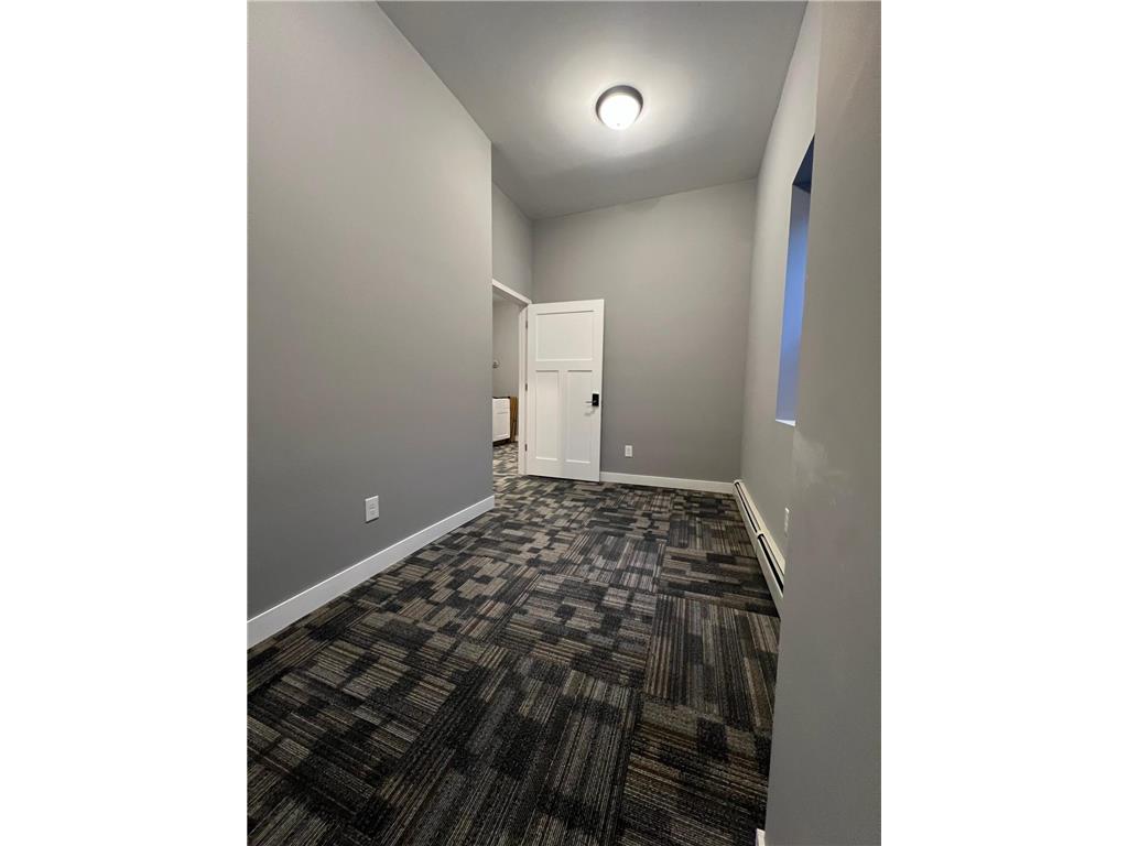 1076 Maryland Avenue E #Full Office Saint Paul MN 55106 7029471 image9