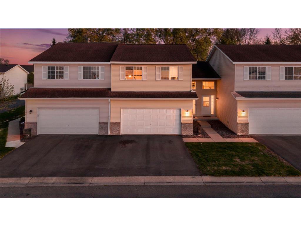 1076 Pine Street Farmington MN 55024 7043958 image1