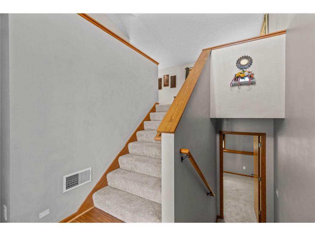 1076 Pine Street Farmington MN 55024 7043958 image10