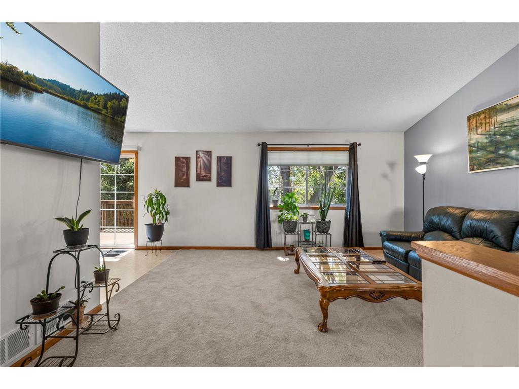 1076 Pine Street Farmington MN 55024 7043958 image14