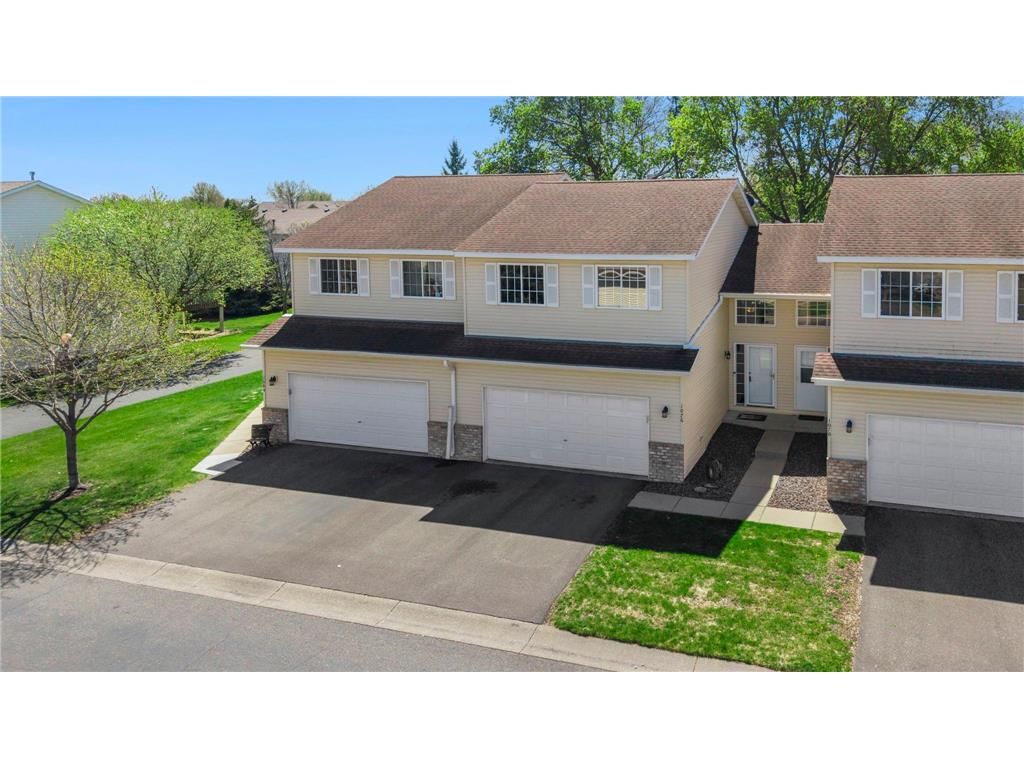 1076 Pine Street Farmington MN 55024 7043958 image2