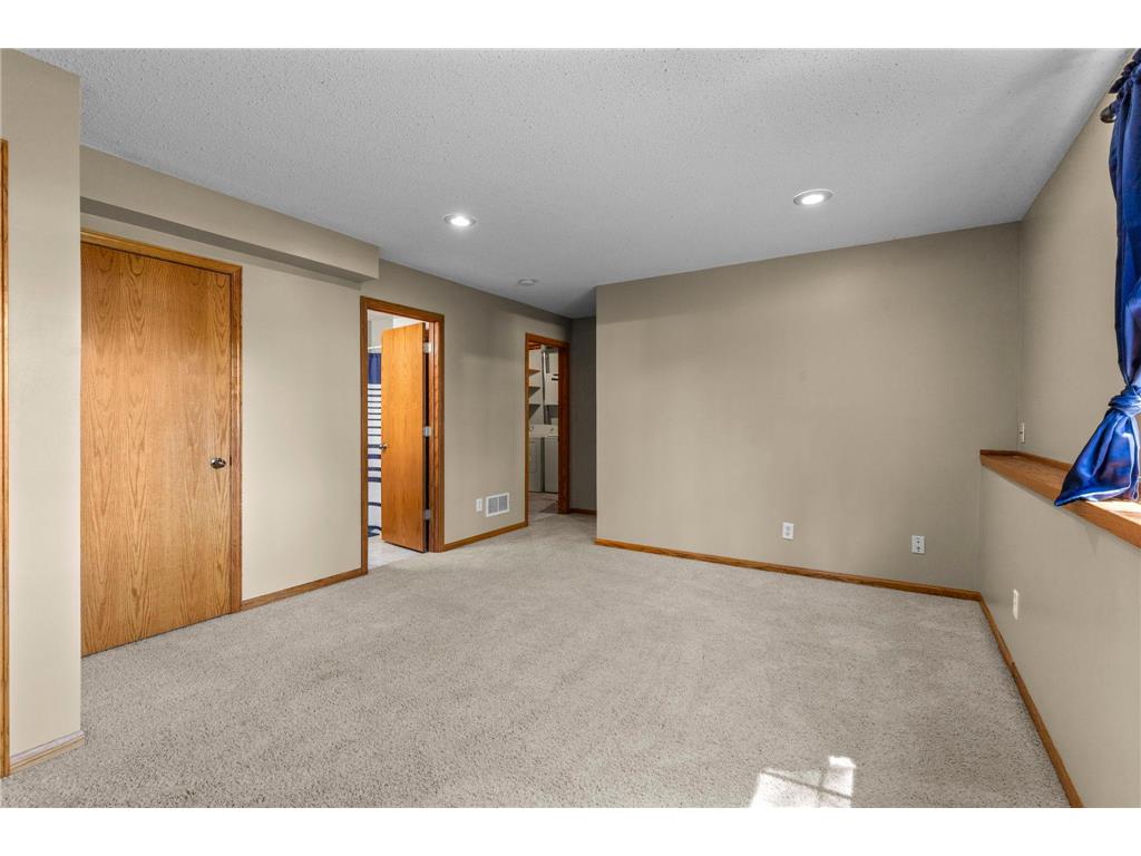 1076 Pine Street Farmington MN 55024 7043958 image34