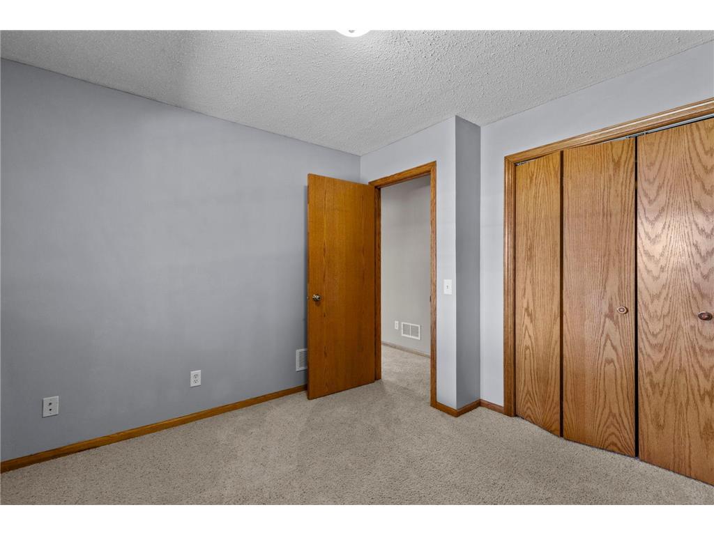 1076 Pine Street Farmington MN 55024 7043958 image37