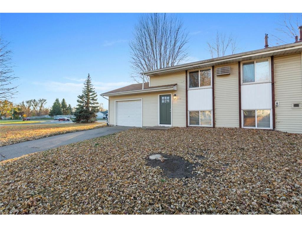 1076 Sibley Street S Shakopee MN 55379 7019033 image1