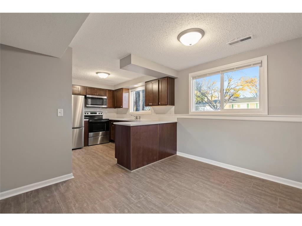 1076 Sibley Street S Shakopee MN 55379 7019033 image7