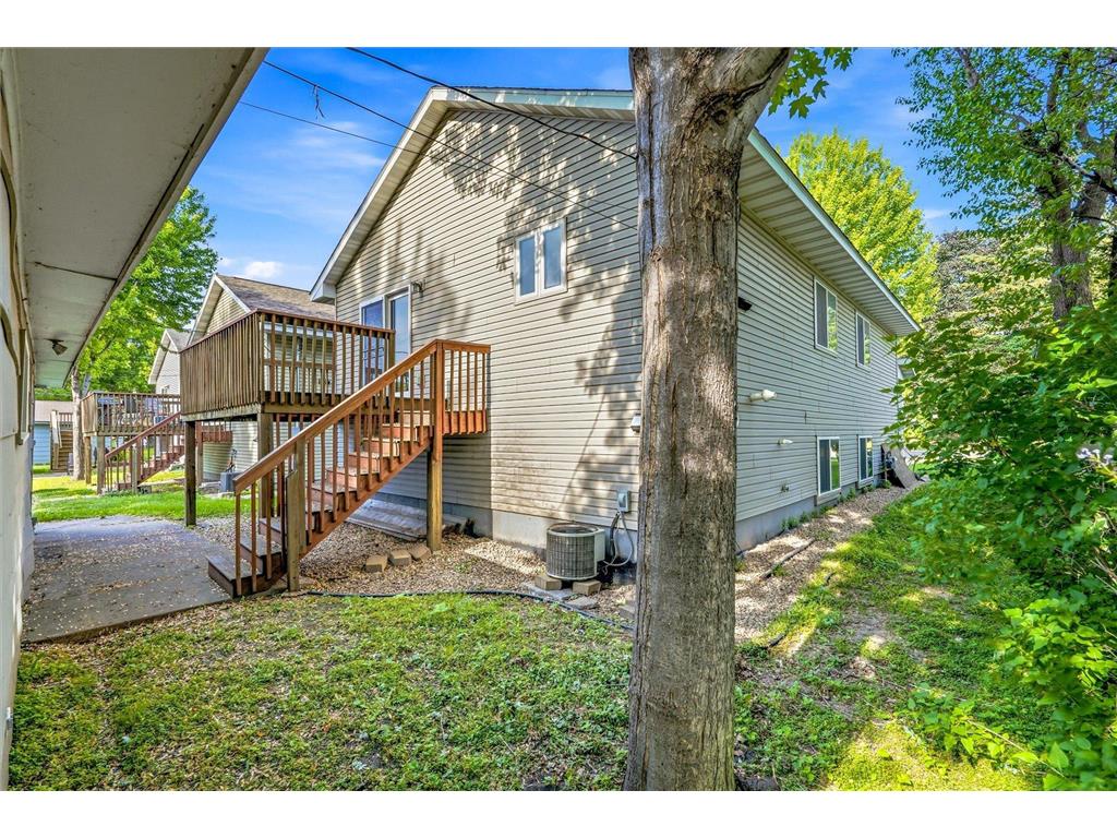 1077 26th Avenue SE Minneapolis MN 55414 7048702 image2