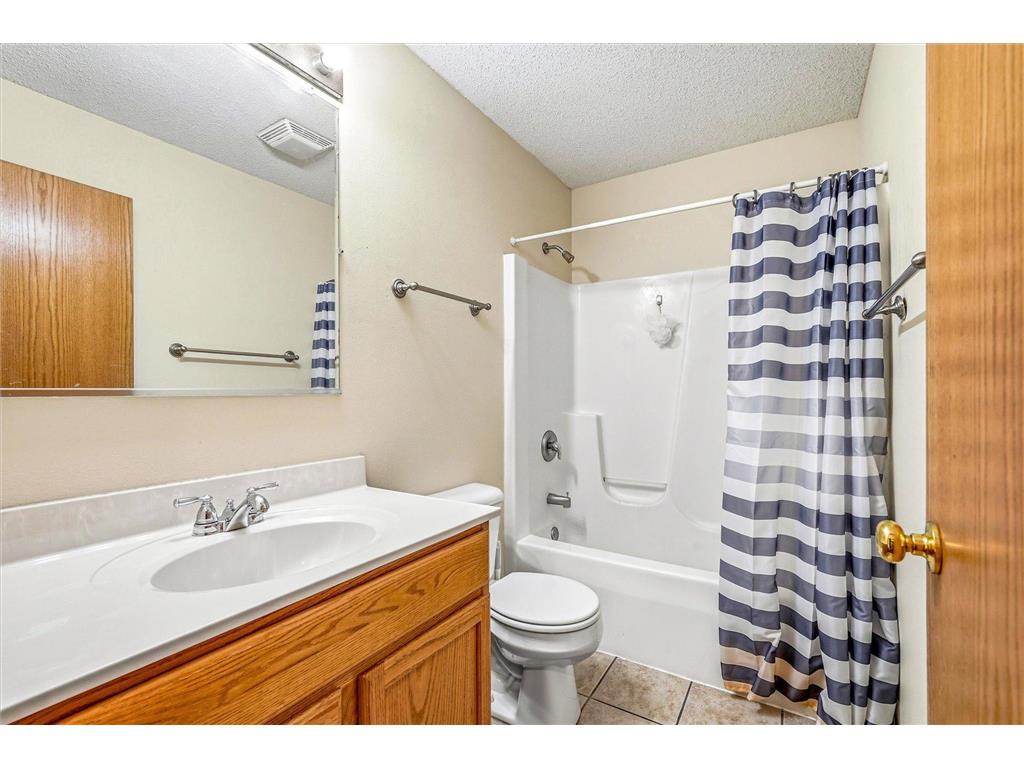 1077 26th Avenue SE Minneapolis MN 55414 7048702 image24