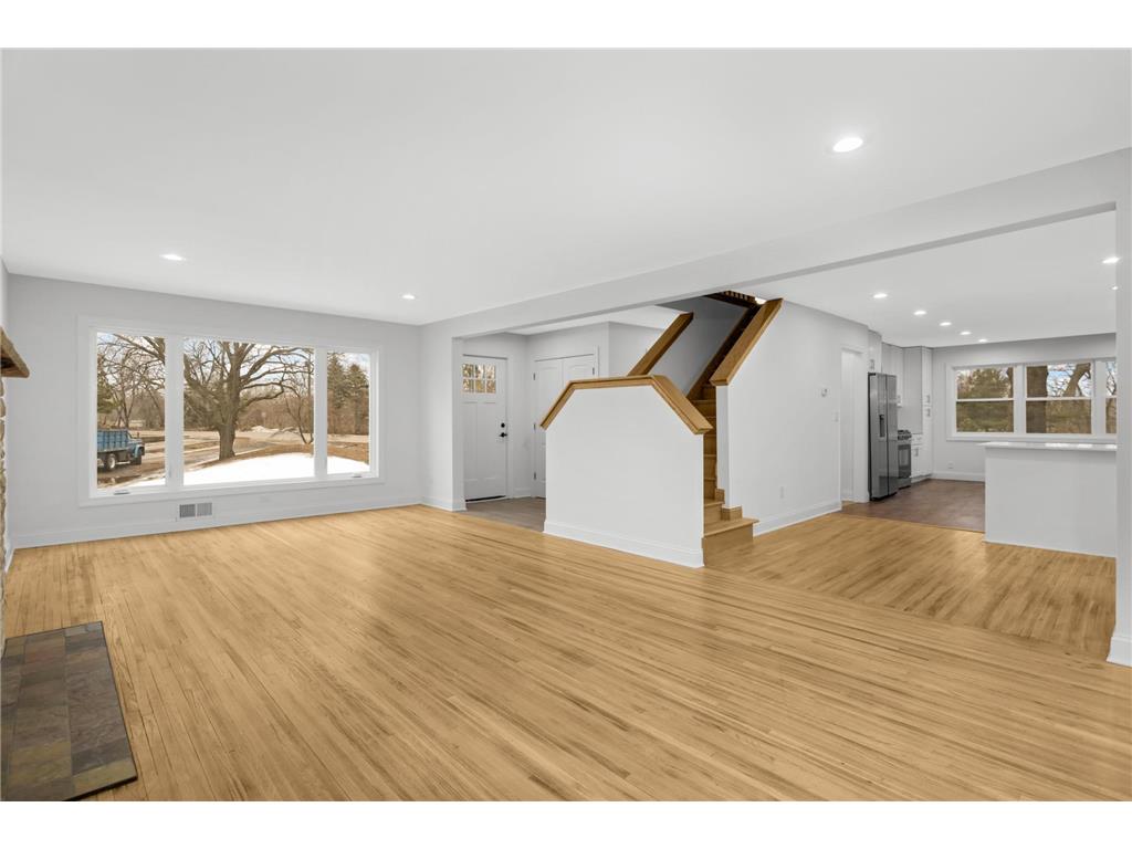 1077 Century Avenue S Maplewood MN 55119 7048312 image1