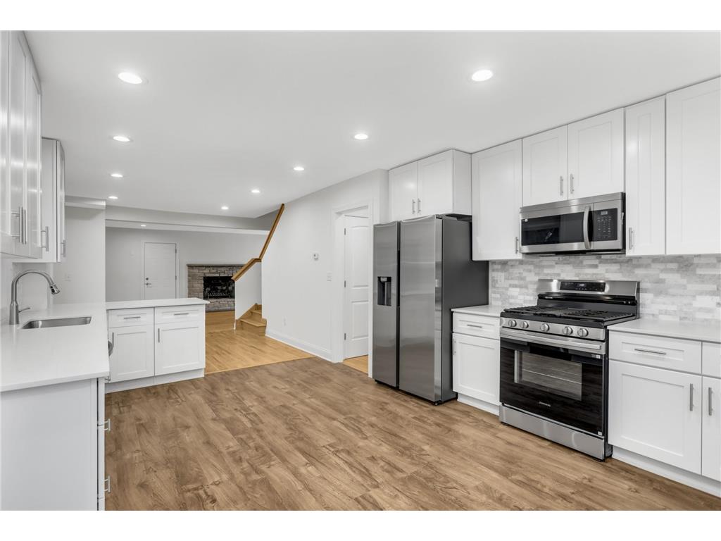 1077 Century Avenue S Maplewood MN 55119 7048312 image10