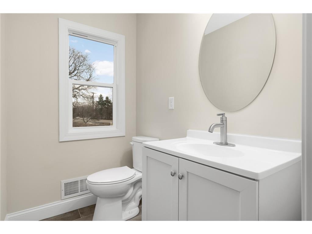 1077 Century Avenue S Maplewood MN 55119 7048312 image13