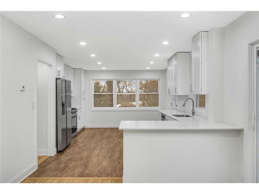 1077 Century Avenue S Maplewood MN 55119 7048312 image16