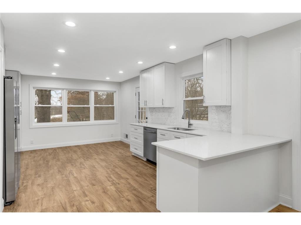 1077 Century Avenue S Maplewood MN 55119 7048312 image17