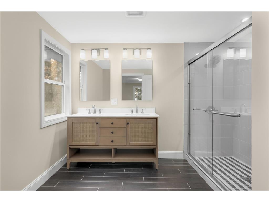 1077 Century Avenue S Maplewood MN 55119 7048312 image19