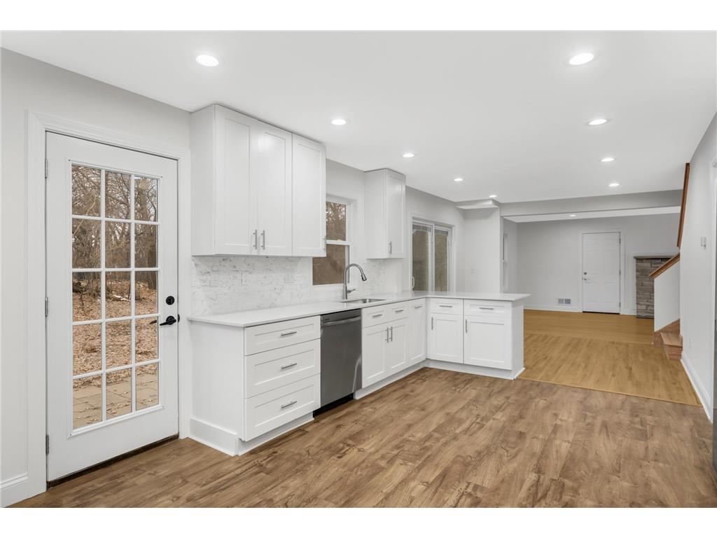 1077 Century Avenue S Maplewood MN 55119 7048312 image9