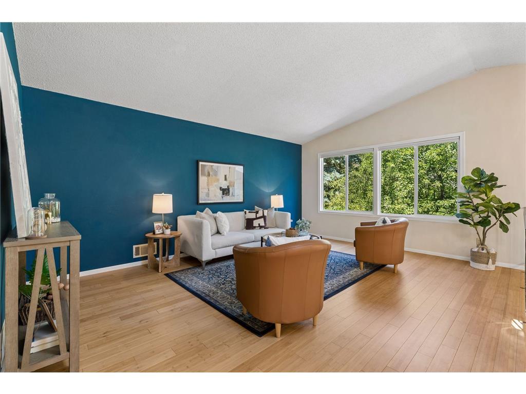 1077 Churchill Circle Shoreview MN 55126 7084477 image10