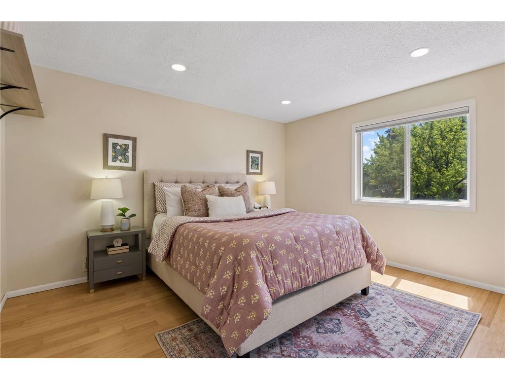 1077 Churchill Circle Shoreview MN 55126 7084477 image14