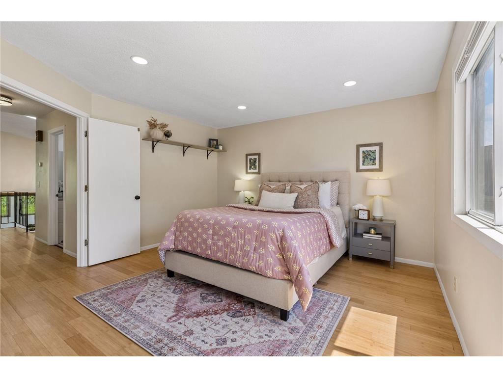 1077 Churchill Circle Shoreview MN 55126 7084477 image15