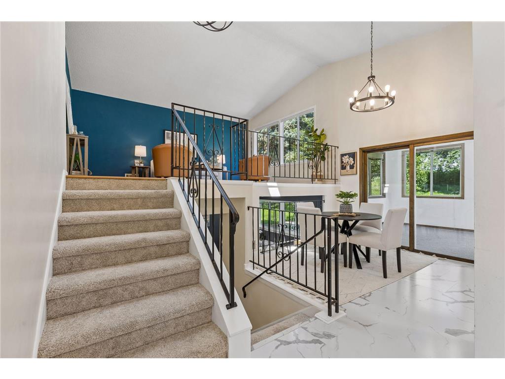 1077 Churchill Circle Shoreview MN 55126 7084477 image2