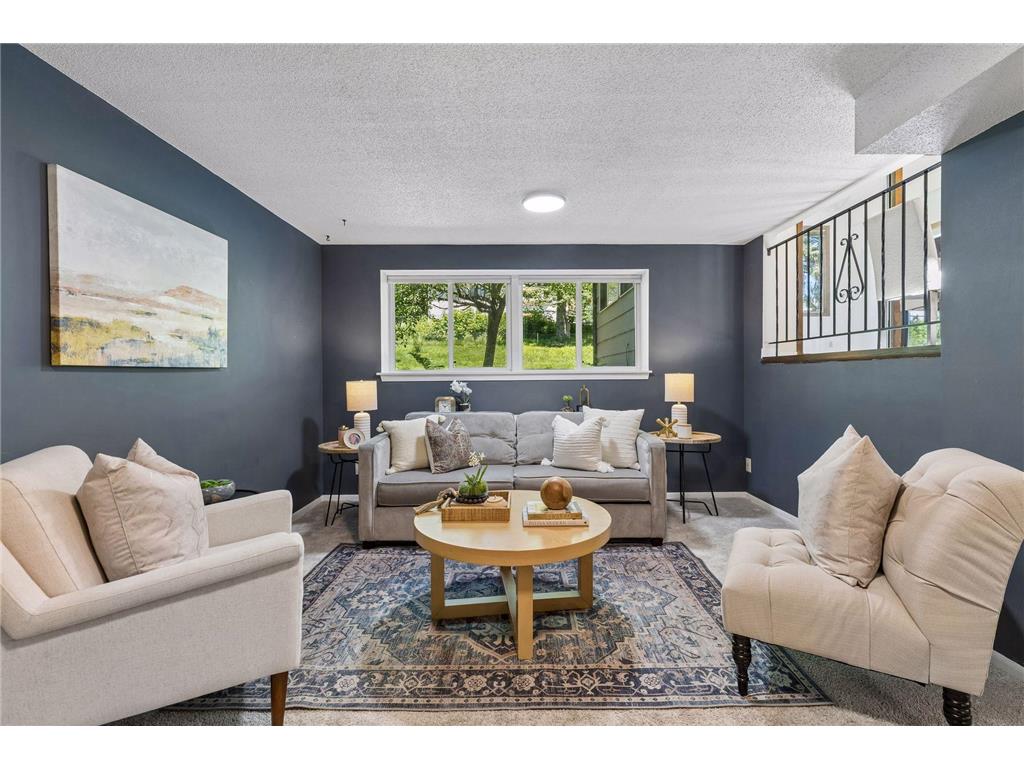 1077 Churchill Circle Shoreview MN 55126 7084477 image20