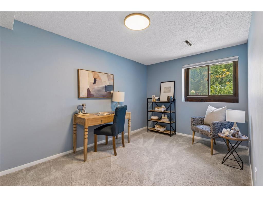 1077 Churchill Circle Shoreview MN 55126 7084477 image24