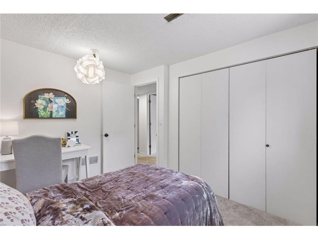1077 Churchill Circle Shoreview MN 55126 7084477 image27