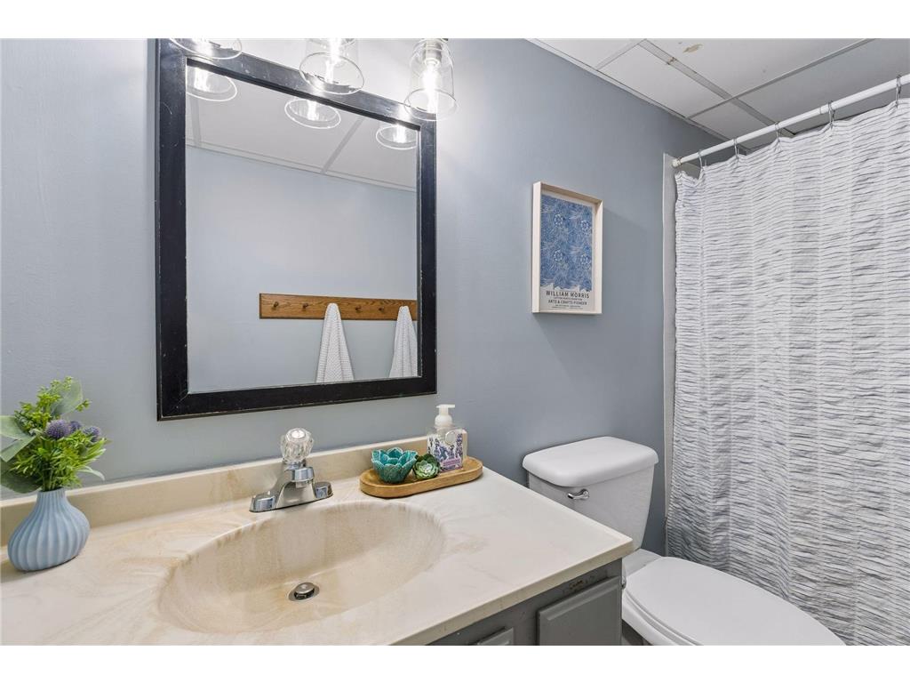 1077 Churchill Circle Shoreview MN 55126 7084477 image28