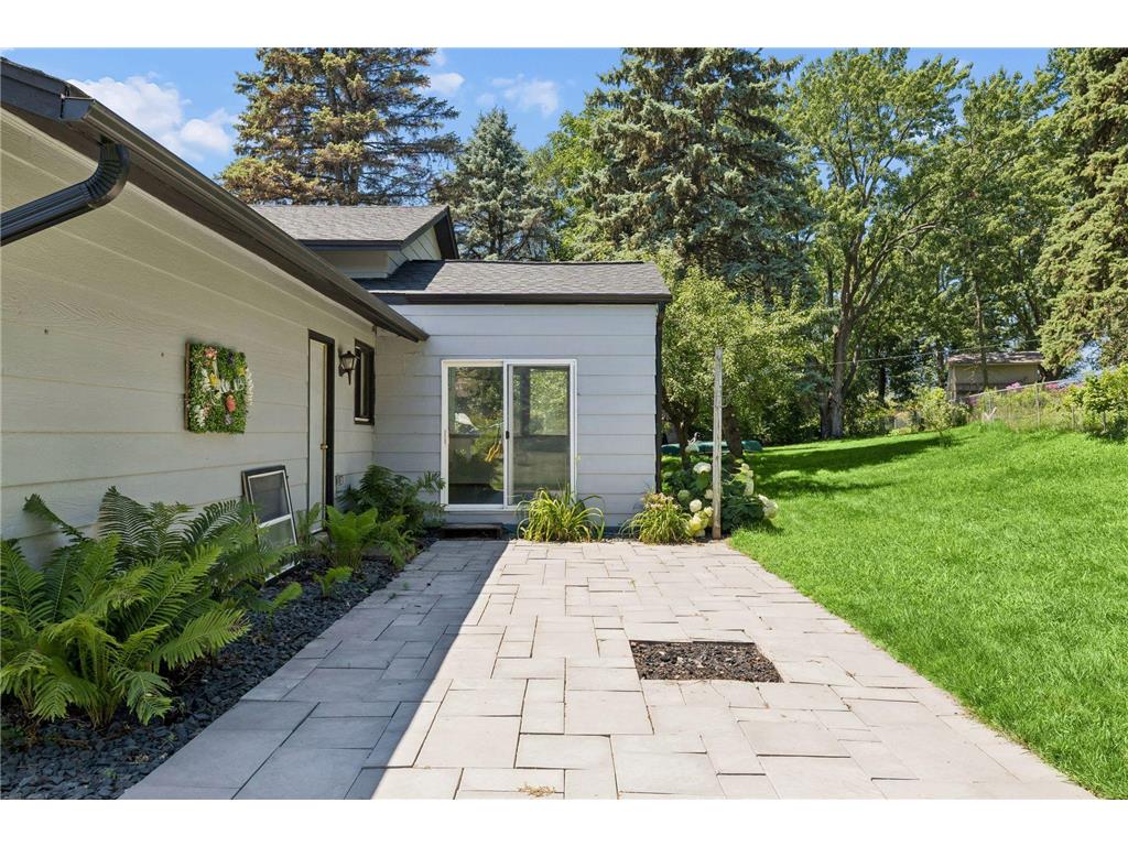 1077 Churchill Circle Shoreview MN 55126 7084477 image33