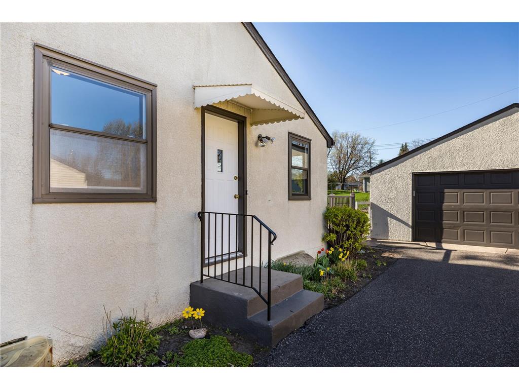 1077 Keefe Street Eagan MN 55121 6712934 image2