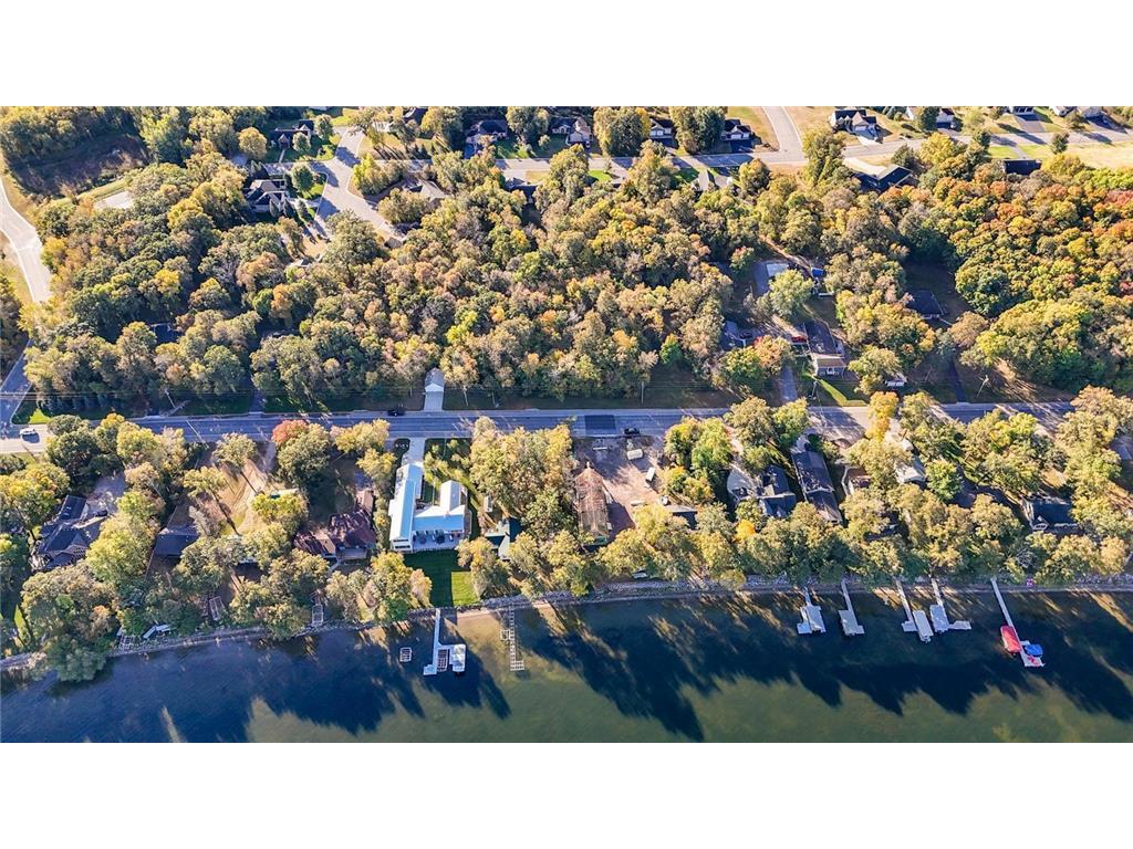 1077 S Shore Drive Detroit Lakes MN 56501 7069728 image7