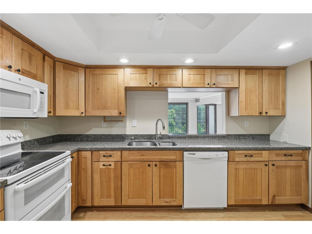 1077 Sibley Memorial Highway #504 Lilydale MN 55118 - Mississippi 7075968 image3
