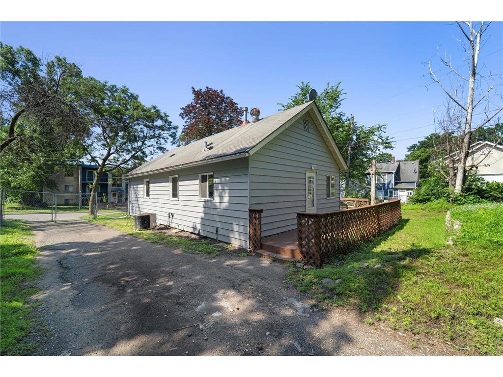 1077 York Avenue Saint Paul MN 55106 6748915 image20