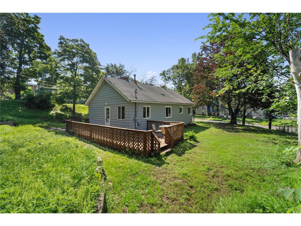 1077 York Avenue Saint Paul MN 55106 7104697 image1