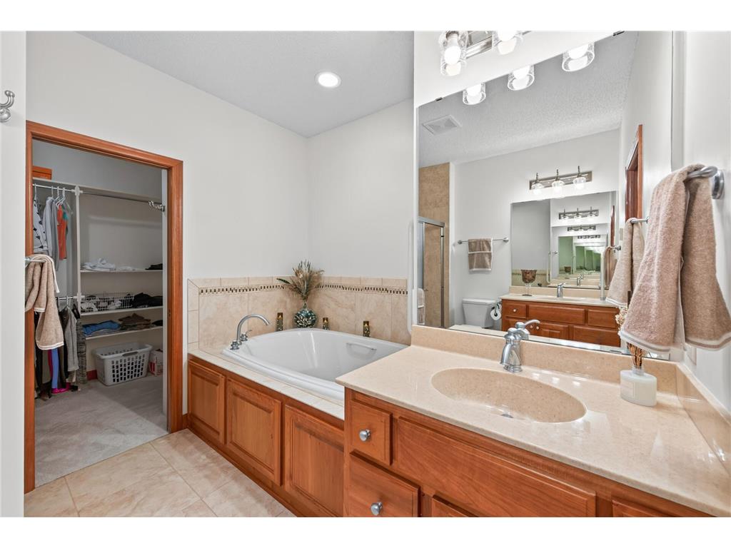 10776 Falling Water Lane #B Woodbury MN 55129 7111465 image14