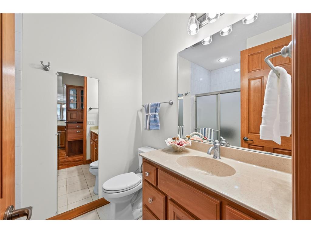 10776 Falling Water Lane #B Woodbury MN 55129 7111465 image15