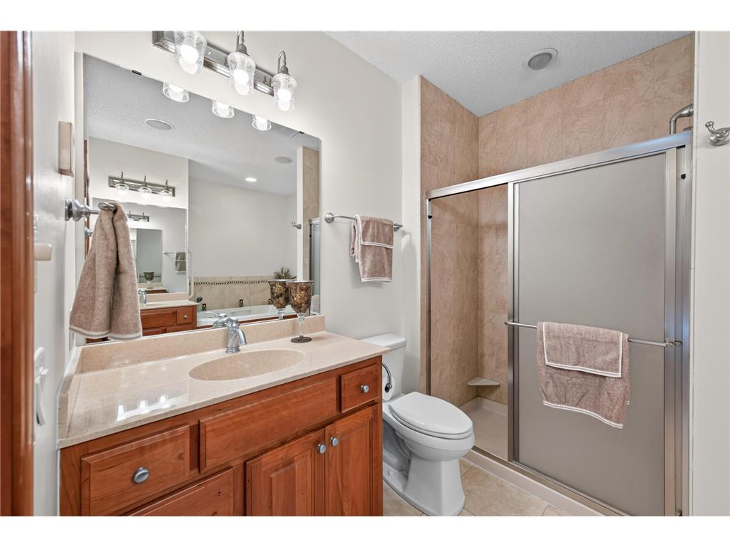 10776 Falling Water Lane #B Woodbury MN 55129 7111465 image16