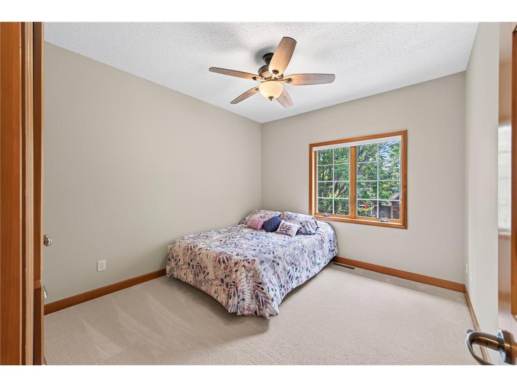 10776 Falling Water Lane #B Woodbury MN 55129 7111465 image18